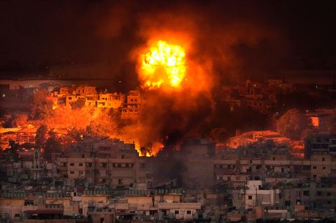 Nach vermutlichem Tod von Nasrallah: Video zeigt israelischen Luftschlag in Beirut