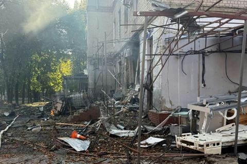 Zelensky condemned Russia for 'waging war on hospitals'