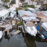 Häuser, Hafenschuppen, Boote – alles wurde zum Opfer des Hurrikans