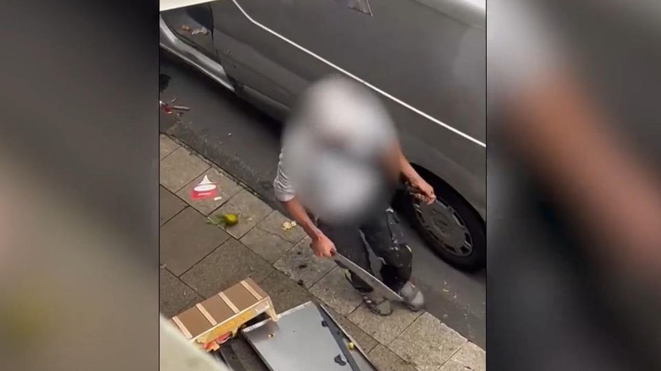 Brandstiftungen in Essen: Videos zeigen mutmaßlichen Täter
