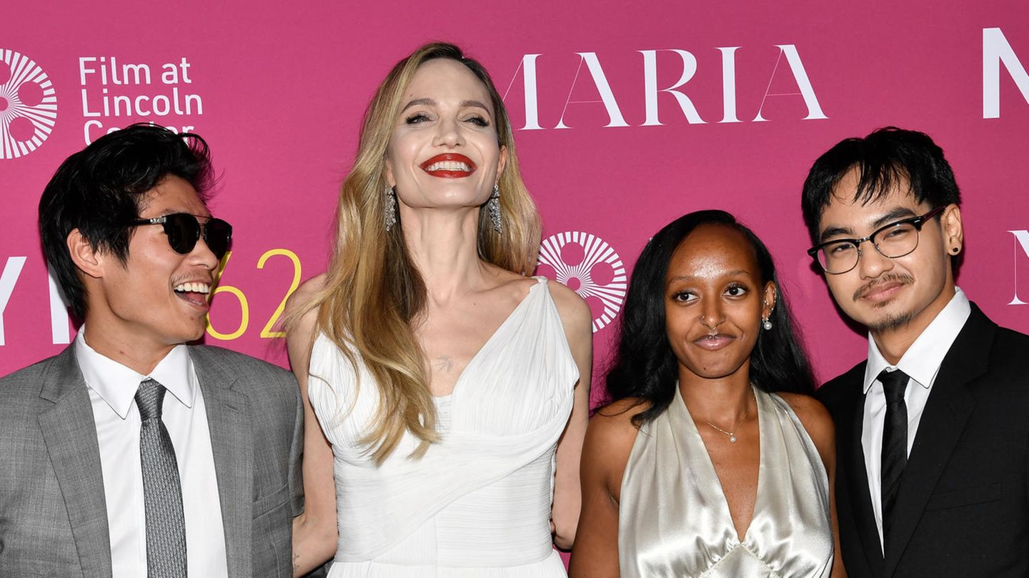 Angelina Jolie: “Maria” premiere with three of her children