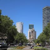 Berlin ist zwar auch auf dem Papier kein Hort der Glückseligkeit. Aber die objektiven Faktoren für Lebensqualität hätten immerhin für Platz 25 gereicht. Doch die Hauptstädter sind derart unzufrieden (Indexwert 6,48), dass für Berlin am Ende nur Rang 37 übrigblieb. 