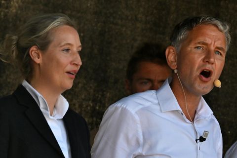 AfD-Chefin Alice Weidel und der Thüringer Landeschef Björn Höcke beim Abschluss des Landtagswahlkampfes Ende August in Erfurt