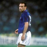 Der ehemalige italienische Nationalspieler starb am 18. September im Alter von 59 Jahren. Der Ex-Stürmer von Inter Mailand und Juventus Turin erlag in einem Krankenhaus in Palermo den Folgen einer Krebserkrankung. Bei der WM 1990 in seinem Heimatland war der gebürtige Sizilianer mit sechs Toren bester Torschütze des gesamten Turniers. Zudem wurde er als bester Spieler ausgezeichnet