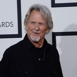 Der Country-Sänger und Songwriter starb am 28. September im Alter von 88 Jahren. Er galt als einer der bedeutendsten Songwriter aller Zeiten. Seine Songs wurden von Musik-Legenden wie Elvis Presley, Jerry Lee Lewis, Joan Baez, Willie Nelson, Janis Joplin und Ray Charles gesungen. Erfolgreich war er auch in Film und Fernsehen. Im Jahr 2004 wurde er in die Country Music Hall of Fame aufgenommen