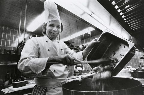 Eckart Witzigmann in der Küche seines Münchner Restaurants
