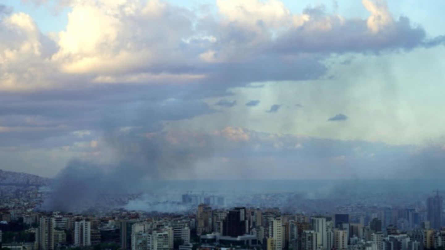 Rauch nach israelischen Angriffen auf Süden von Beirut