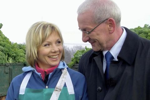 Auch nach seinem Tod denkt RTL-Moderatorin Ilka Eßmüller gerne an die gemeinsame Arbeit mit Peter Zwegat zurück. Ihr ist bewusst, woran sein beruflicher Erfolg gelegen hat.