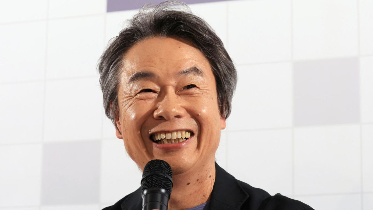 Man habe einen Platz schaffen wollen, wo drei Generationen einer Familie mit Freude an ihre eigenen Videospiel-Erlebnisse zurückdenken und sich die Besucher austauschen können, erzählt Nintendos legendärer Videospiele-Entwickler Shigeru Miyamoto. Der Japaner, der ursprünglich Manga-Zeichner werden wollte, wurde mit Reihen wie "Super Mario", "Donkey Kong", "The Legend of Zelda" oder "Pikmin" zum Superstar der Branche. "Jede Person kann hier ihren eigenen Ort haben, an dem sie in schönen Erinnerungen schwelgen kann", beschreibt Miyamoto das Konzept des Museums