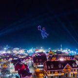 ... seit 1991 vergnügt man sich nun in der Stadt, in der inzwischen rund zehn Millionen Menschen leben, auf dem Oktoberfest – auch mit Drohnenshow