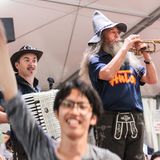 ...ganz anders war das noch 2014. Bei einem Konzert der Band "AnTon" wurde offensichtlich getanzt, ohne sich Sorgen über Abstände zu machen