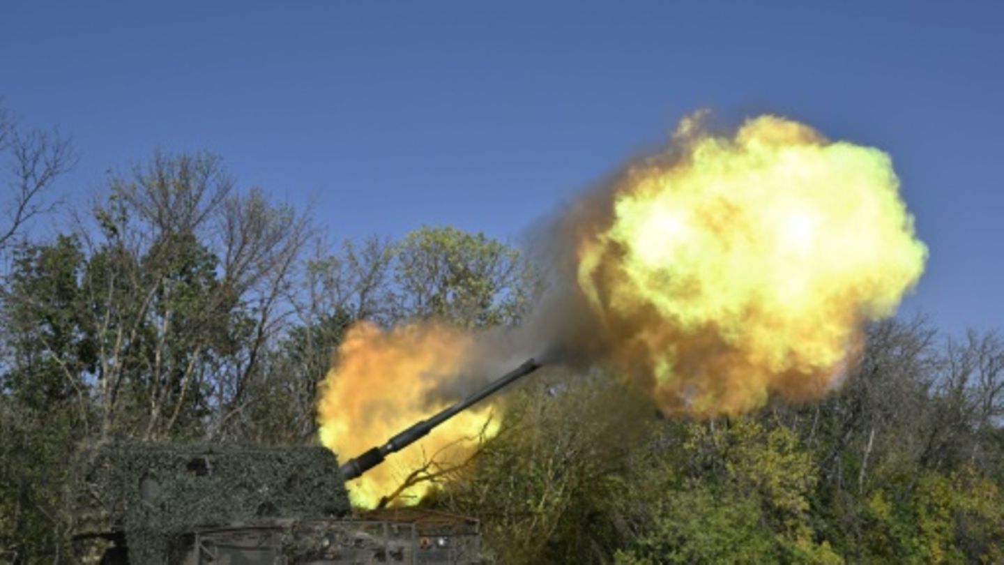 Ukrainische Artillerie in der Region Donezk Ende September