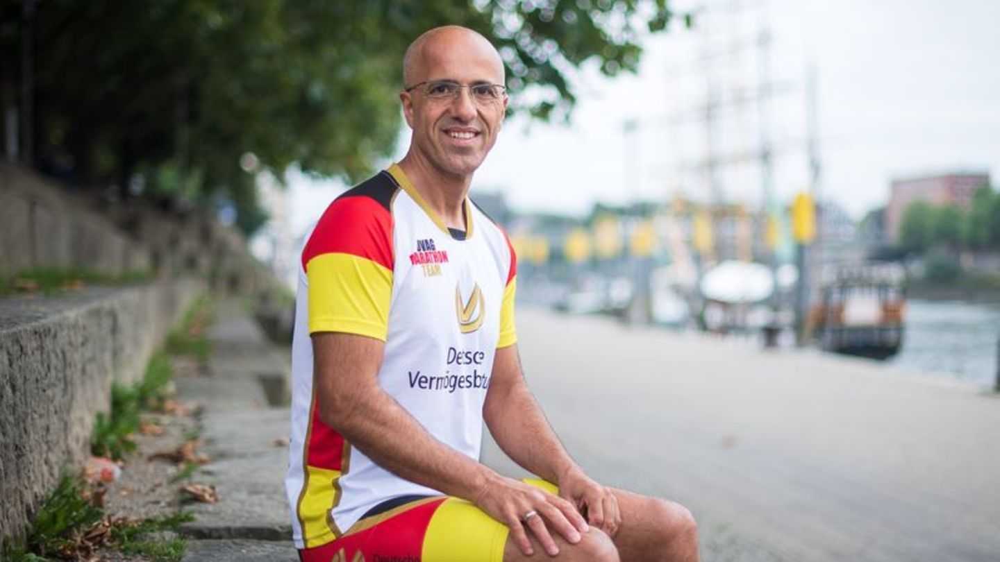 Marathon-Läufer Emin da Silva in Sportkleidung