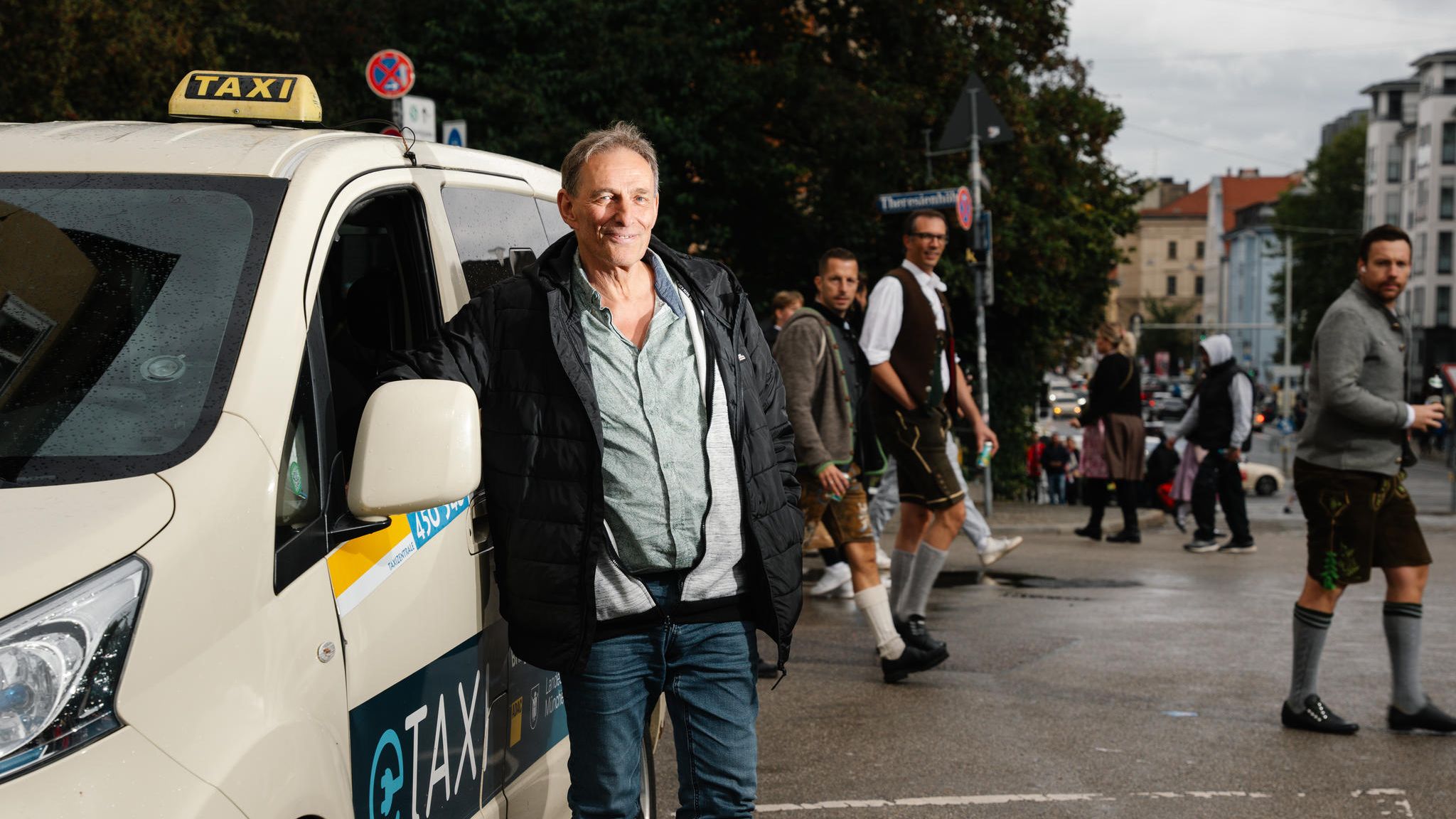 Oktoberfest-Taxifahrer Florian Bachmann auf der Wiesn