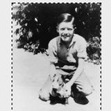 Jimmy Carter auf einem Schwarzweißfoto als Kind mit einem Hund