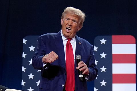 Donald Trump gab sich bei einer Wahlkampfveranstaltung in Fayetteville im US-Bundesstaat North Carolina gewohnt kämpferisch