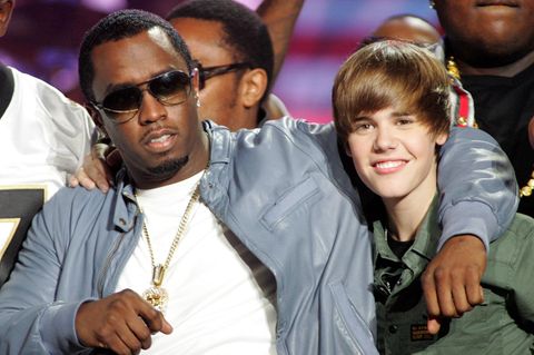 P. Diddy und Justin Bieber bei einem Benefizkonzert im Jahr 2010