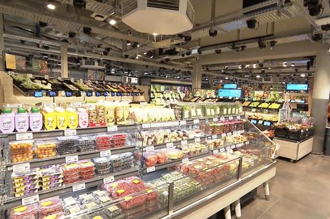 Einkaufen ohne Schlange: Zu Besuch in einem KI-Supermarkt (Video)