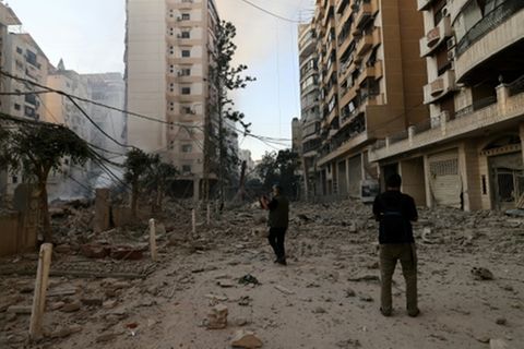 Vorort im Süden von Beirut nach israelischem Angriff