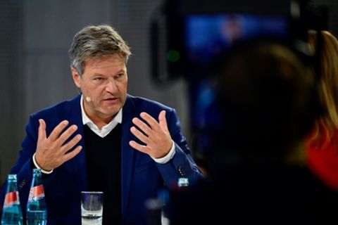 Habeck in einer Diskussion