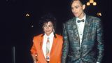 Janet machte solo weiter, veröffentlichte 1982 ihr Debutalbum "Janet Jackson". 1984 veröffentlichte sie ihr zweites Album "Dream Street" und heiratete im selben Jahr James DeBarge, das älteste Mitglied der Familienband DeBarge. Die Ehe wurde 1985 annuliert.