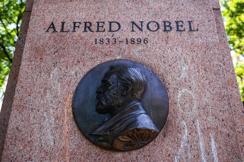 Alfred Nobel ist der Stifter der Nobelpreise