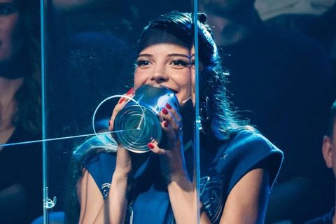 Sängerin Nina Chuba