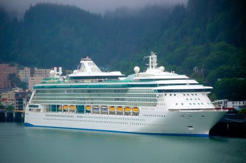 An Bord des Kreuzfahrtschiffes "Radiance of the Seas" kam es erneut zum Ausbruch einer Infektionskrankheit.