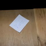 "Niete" – der Zettel im Bettkasten