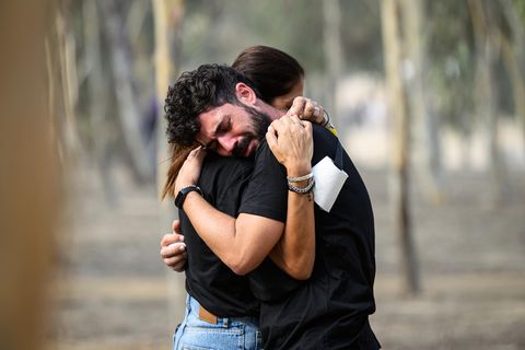 Terror vom 7. Oktober: Trauer und Kritik: Reporterin berichtet vom Gedenken an die Opfer des Nova-Festivals