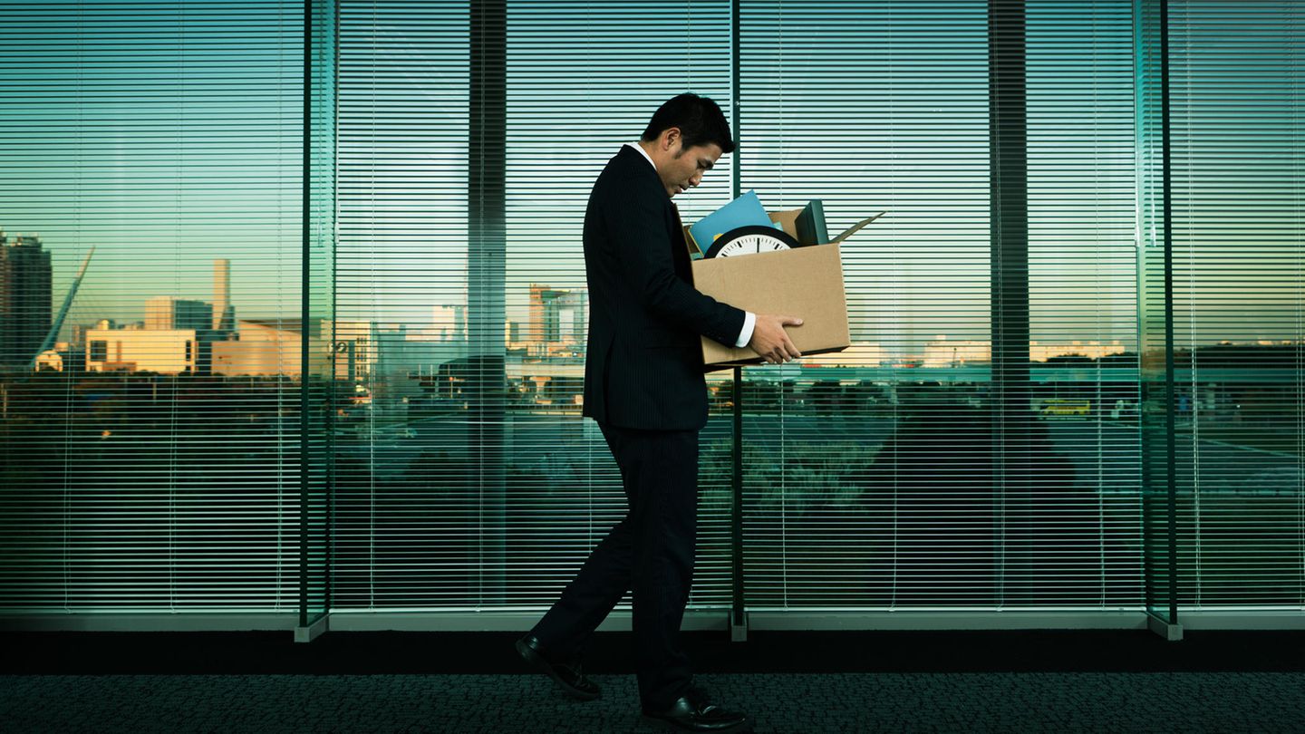 Japan’s toxic job culture: Why many don’t dare to quit