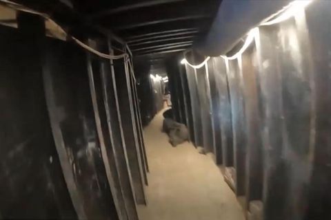 Israelis filmen Hisbollah-Tunnel im Libanon – und füllen ihn dann mit Beton