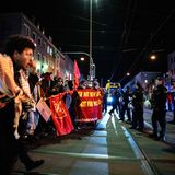 Front in Deutschland: Aktivisten und Polizisten stehen sich gegenüber