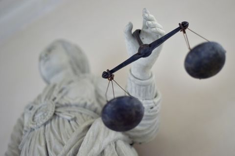 Justitia-Statue
