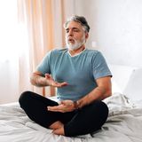 Besserer Schlaf durch Atemübungen