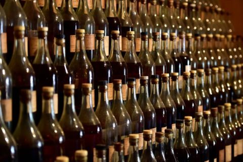 Cognac-Flaschen in Frankreich