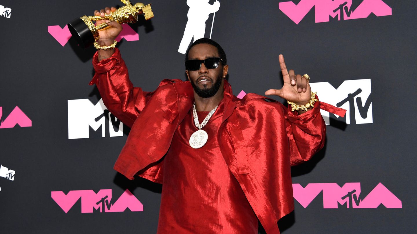 P. Diddy MTV Icon Award