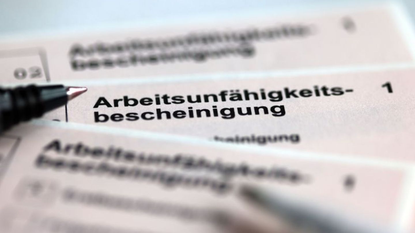 Fehlzeiten: AOK: Krankheitsfälle bei Beschäftigten erneut gestiegen