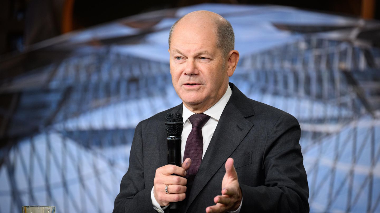 RTL/ntv-Trendbarometer: Umfragewerte für Scholz im Keller: Sollte er sein Amt vorzeitig abgeben?