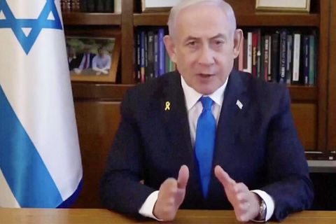 Israels Ministerpräsident Benjamin Netanjahu wendet sich nun mit einer Videobotschaft direkt an die Bevölkerung des vom israelische Militär angegriffenen Landes.