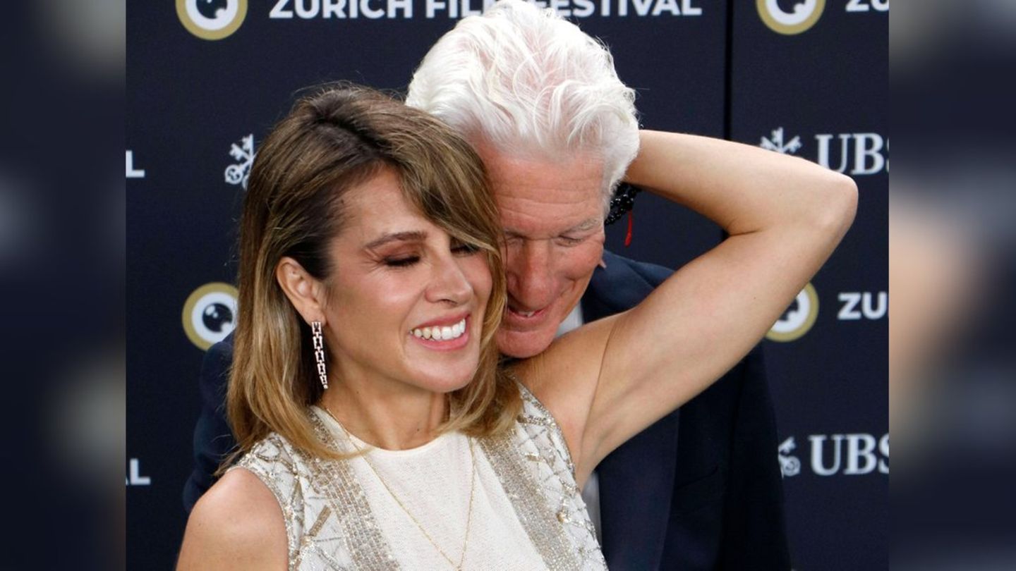 Richard Gere und seine Frau Alejandra zeigen sich verliebt wie am ersten Tag.