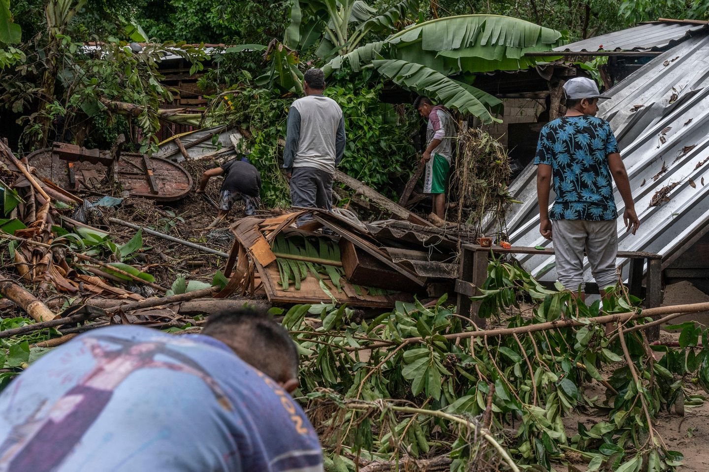 Ein zerstörtes Dorf in Acapulco nach Hurricane Otis
