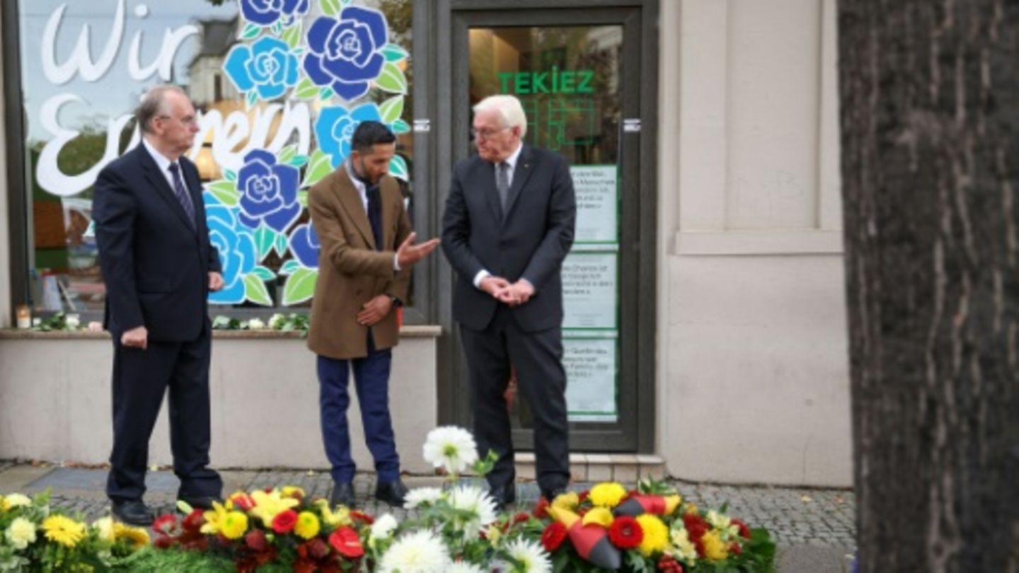 Frank-Walter Steinmeier (r) und Reiner Haseloff (l) in Halle