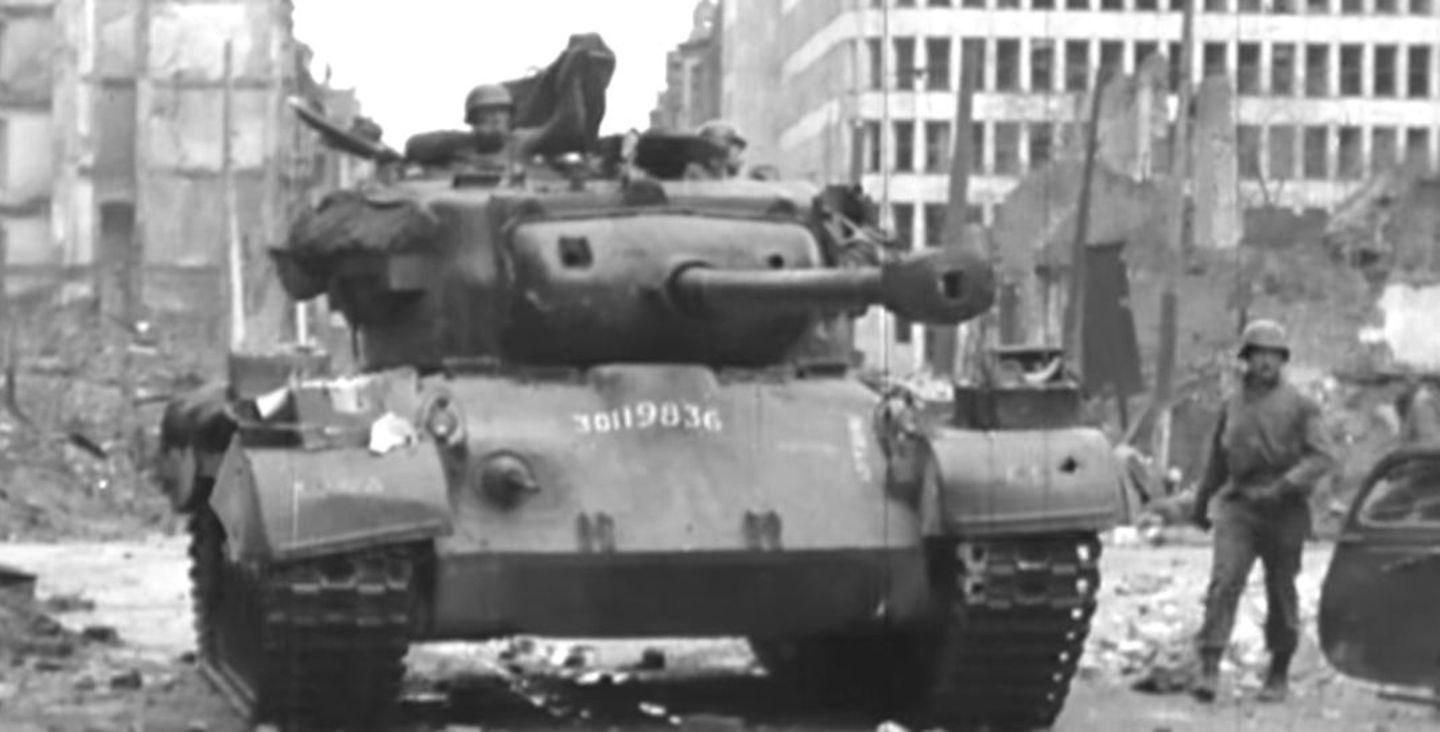 M26 Pershing – der Zu-spät-Gekommene M26 Pershing – der Zu-spät-Gekommene