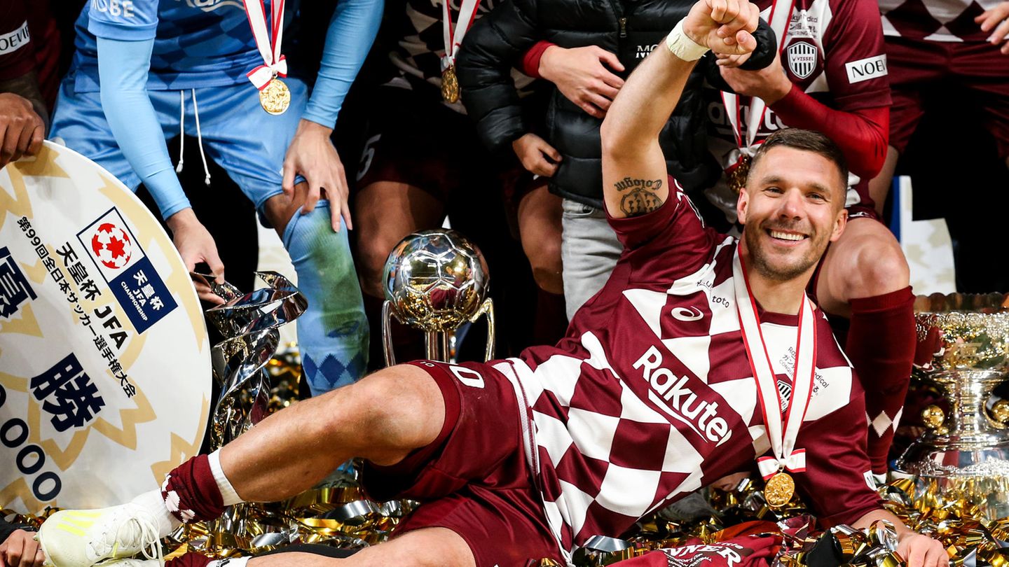 Lukas Podolski in Japan