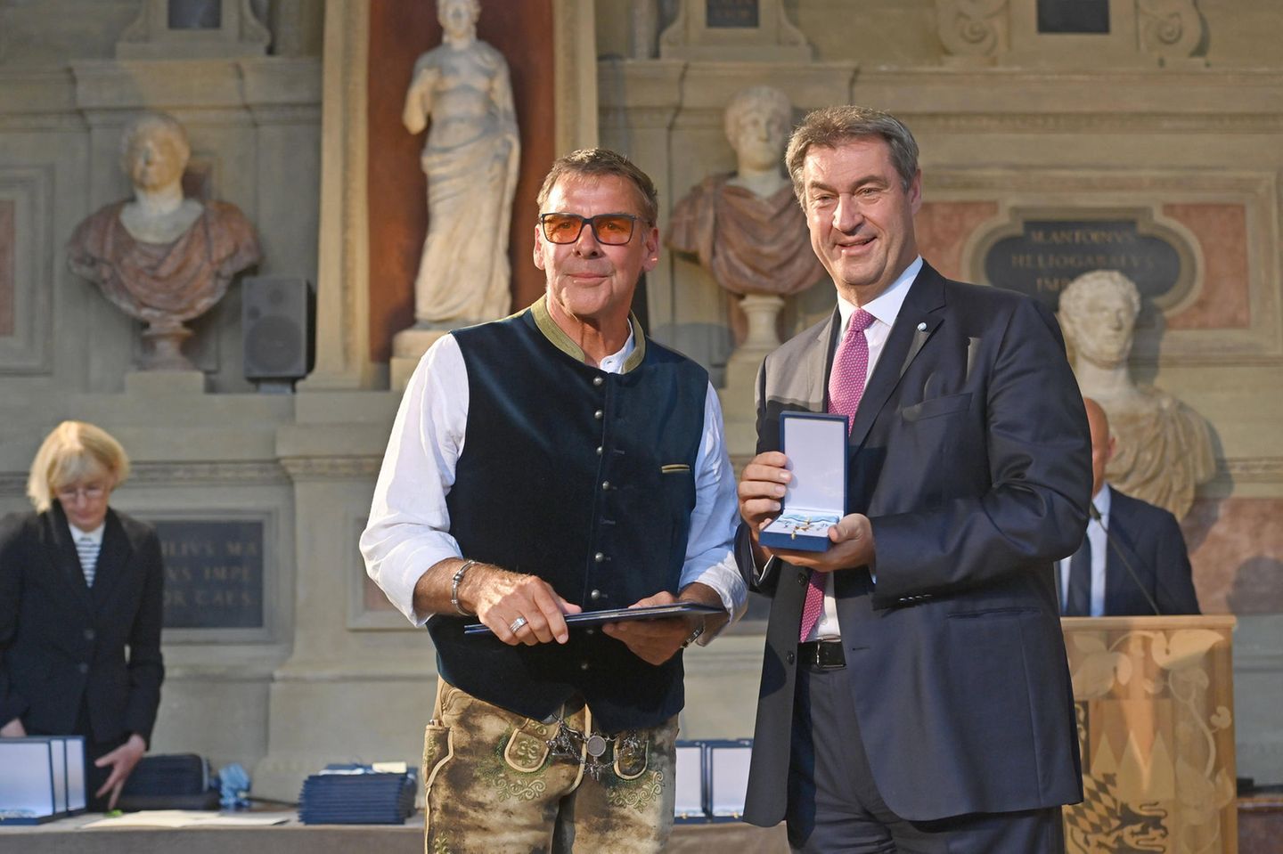 Geadelt! Sascha Hehn bekommt 2023 von Markus Söder den Bayerischen Verdienstorden verliehen