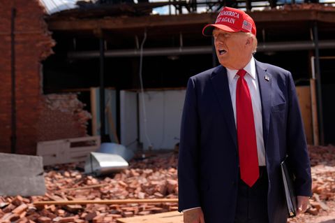 Donald Trump besichtigt die vom Hurrikan Helene betroffene Stadt Valdosta in den USA