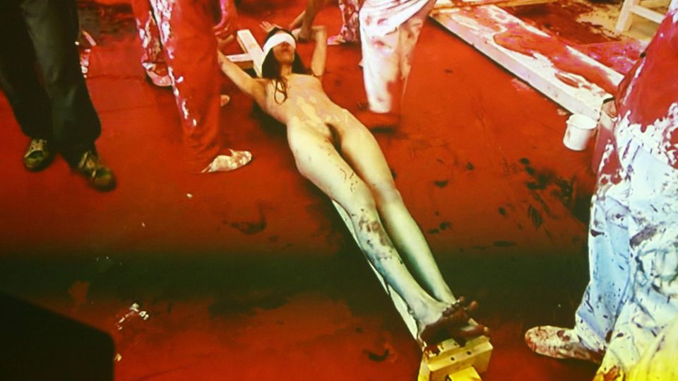 Florentina Holzinger's ancestors: The Viennese performance artist Hermann Nitsch provoked people with similar motifs in the 1960s