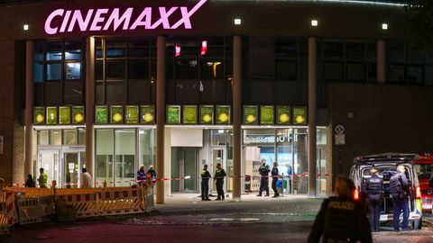 Die Ermittler gehen davon aus, dass es sich bei dem vor einem Kino in Krefeld niedergeschossenen Mann um einen Einzeltäter hande