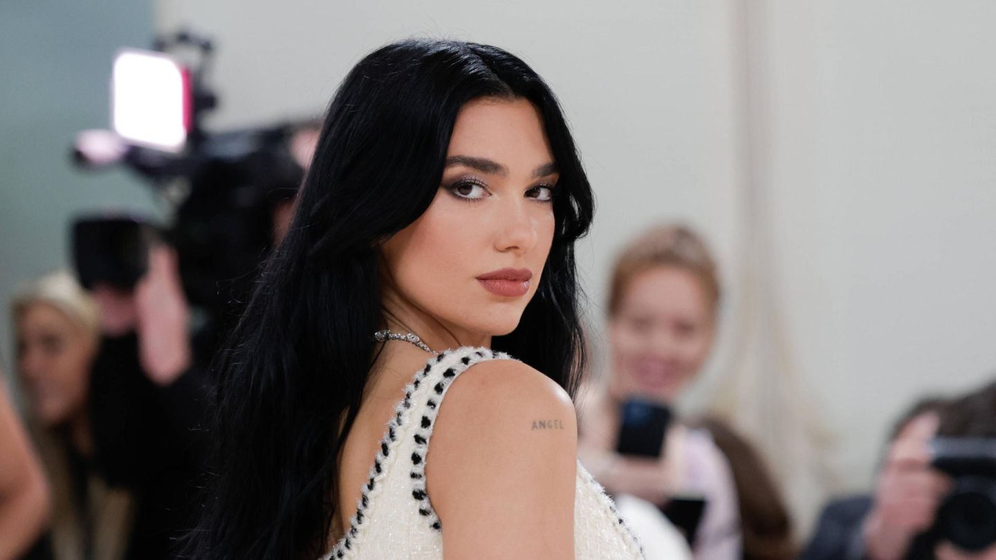Ganz schön "versaut": Dua Lipa verrät Rezept ihres Lieblingsdrinks – das Gebräu löst Hype aus